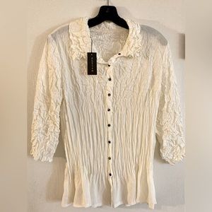 NWT Seersucker Flower Combo Top. Cream. Large. Front buttons. NWT.